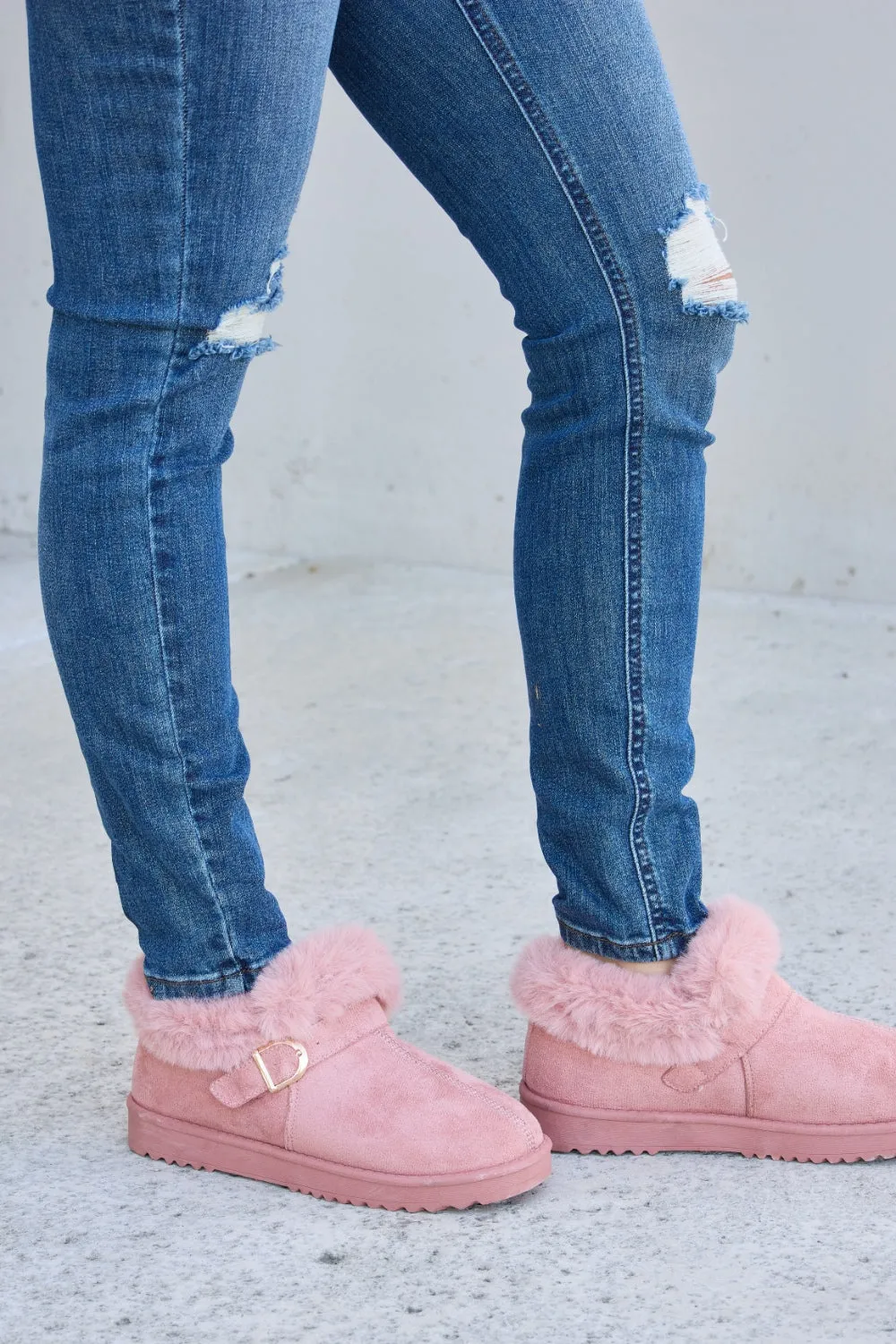 Cozy Chic: Forever Link Furry Chunky Thermal Ankle Boots