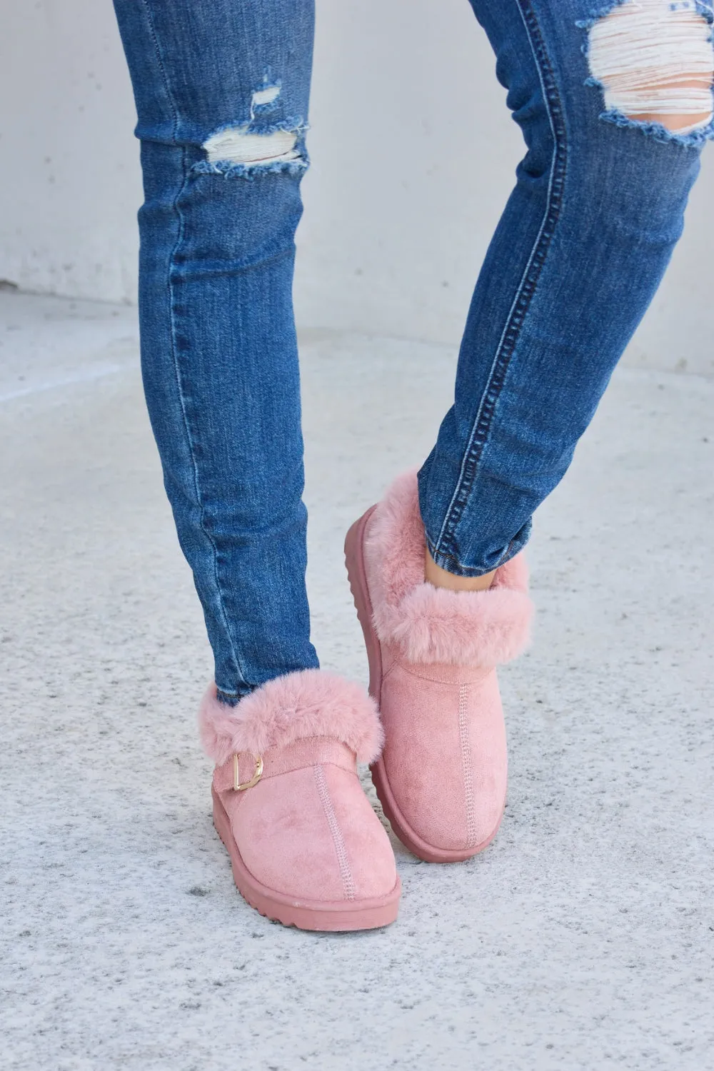 Cozy Chic: Forever Link Furry Chunky Thermal Ankle Boots