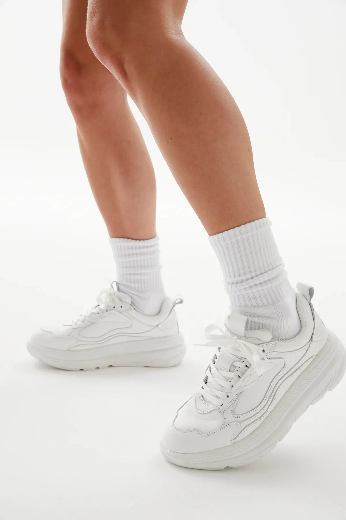 Thea Sneakers